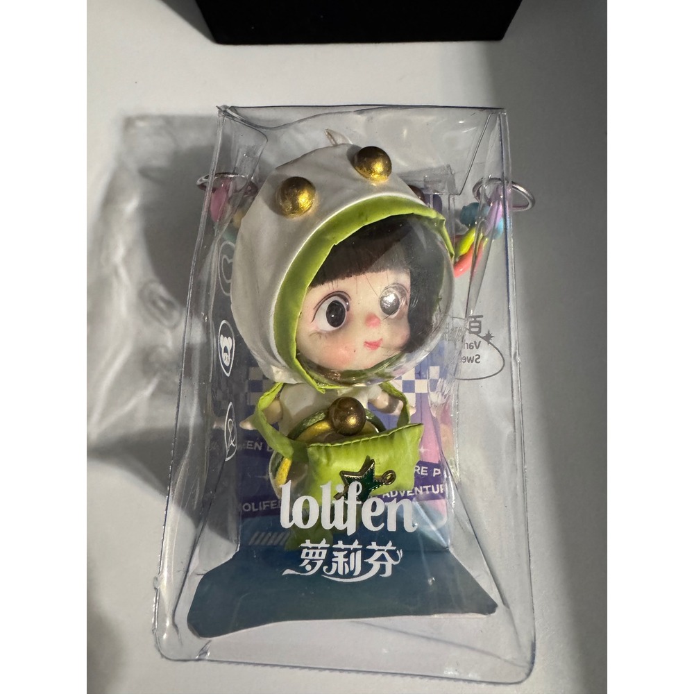 Lolifen Space Adventure Collectible Figure Doll White Green Astronaut Suit Bag